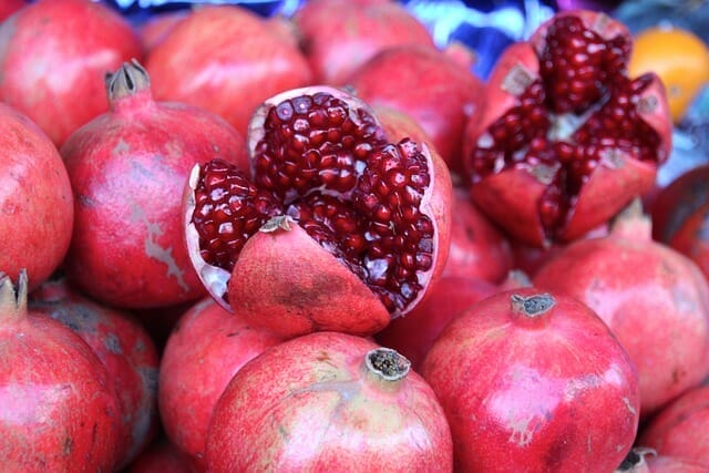  Granatäpplefrukt